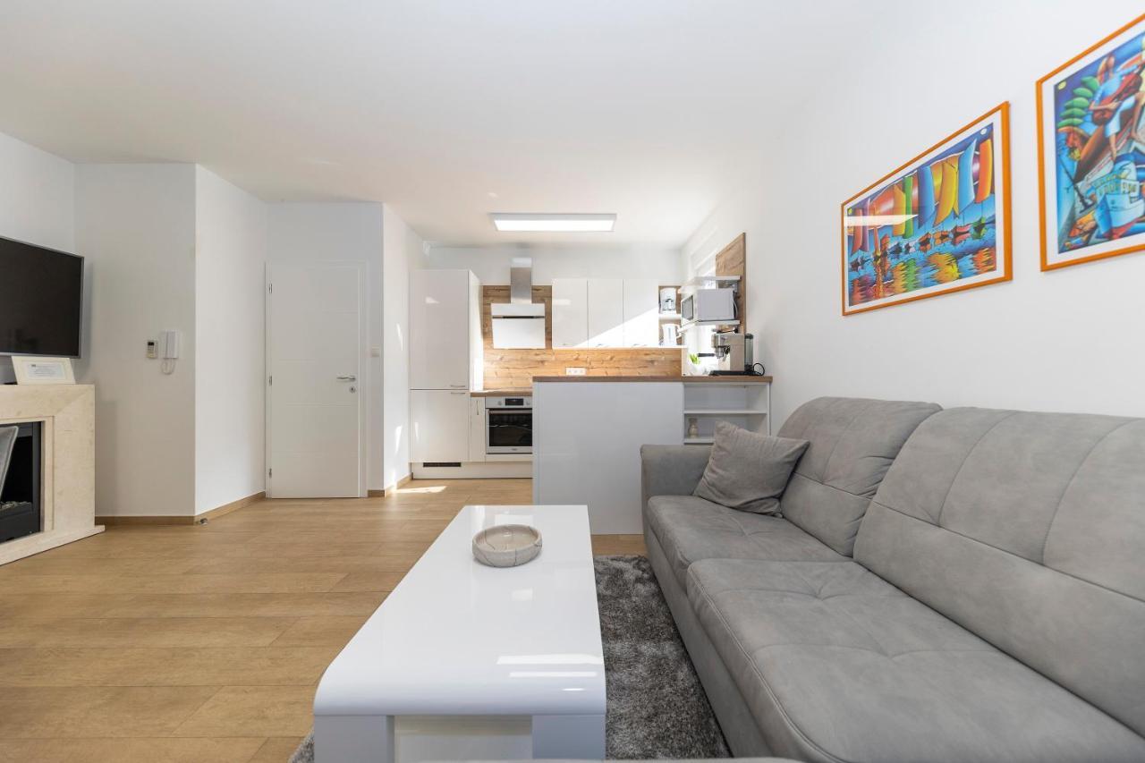 Joy 2 Apartment Novalja Εξωτερικό φωτογραφία